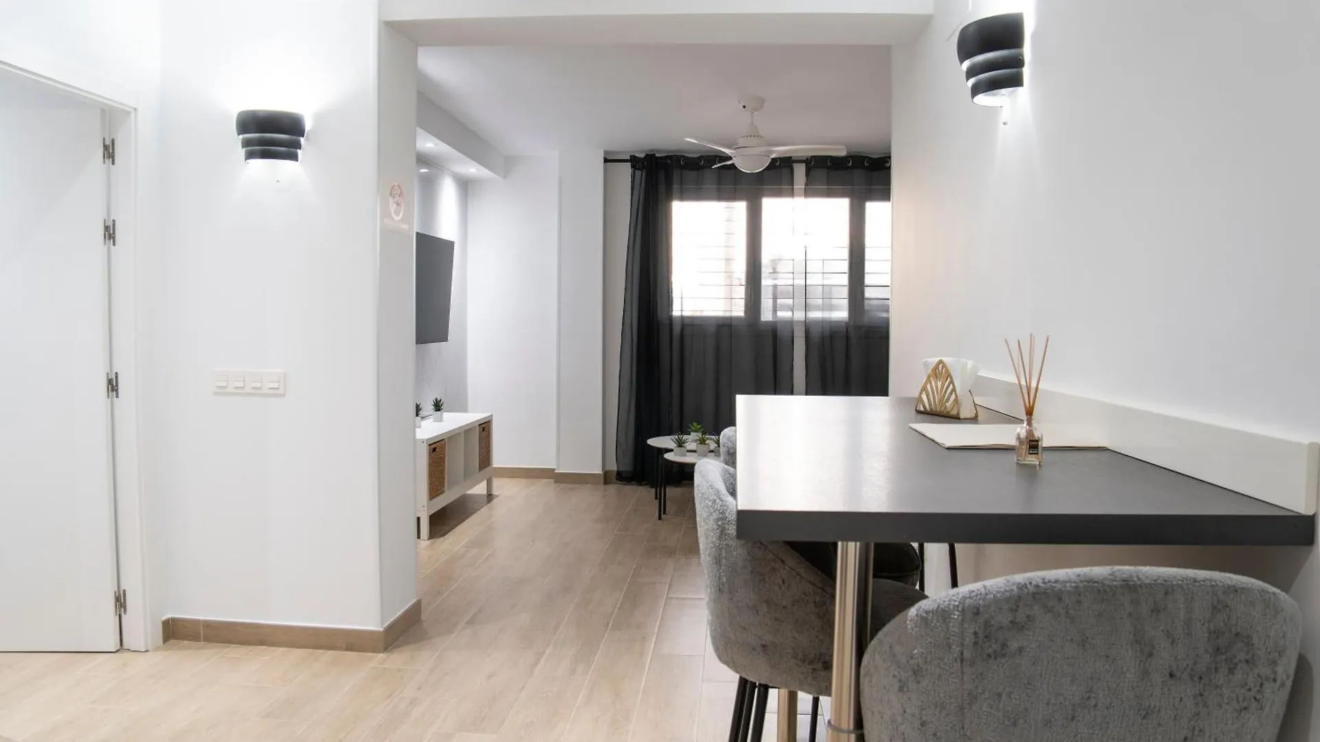 Torremolinos Centro Con Jacuzzi D Apartment