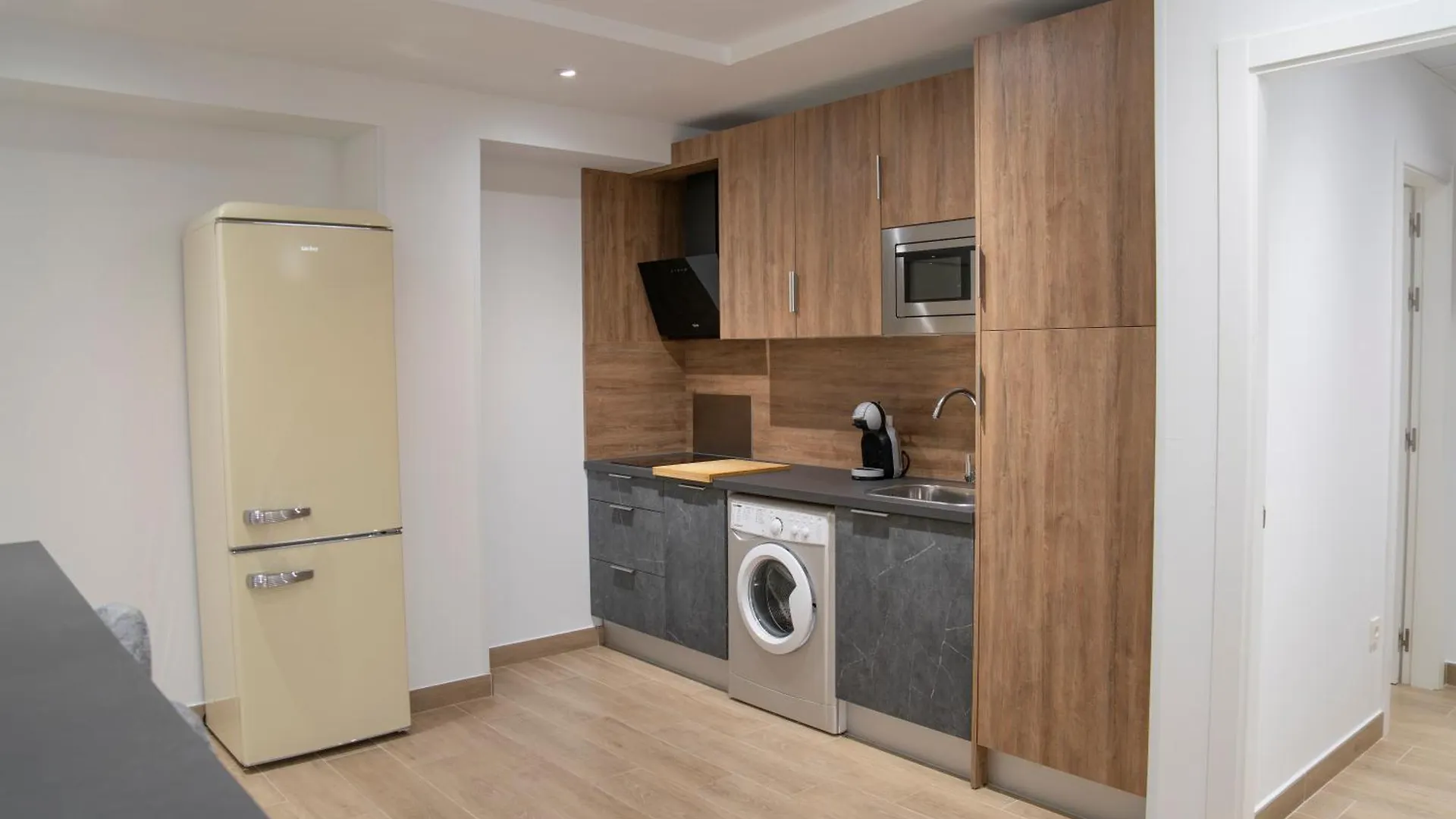 Torremolinos Centro Con Jacuzzi D Apartment