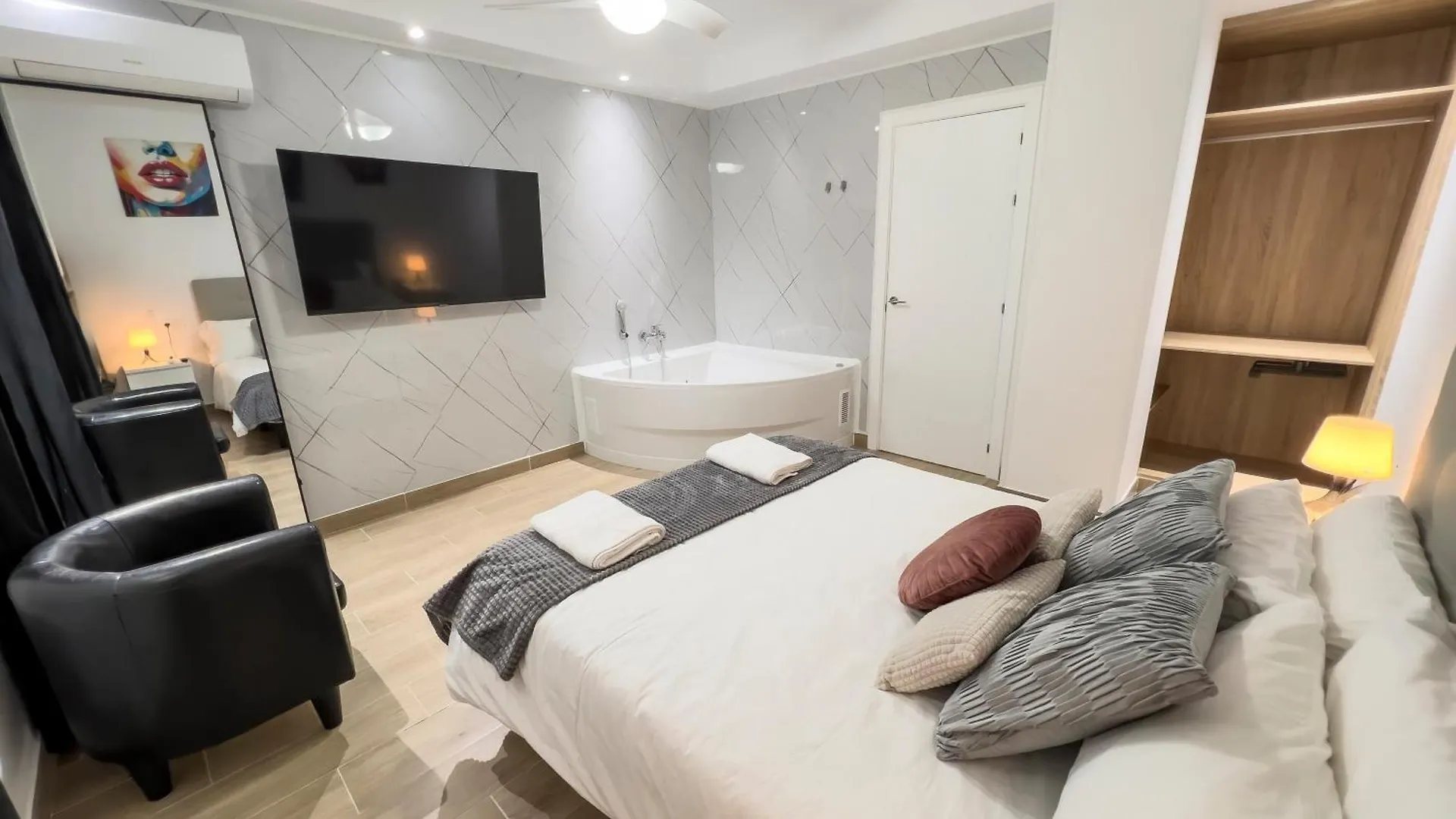 Torremolinos Centro Con Jacuzzi D Apartment Spain
